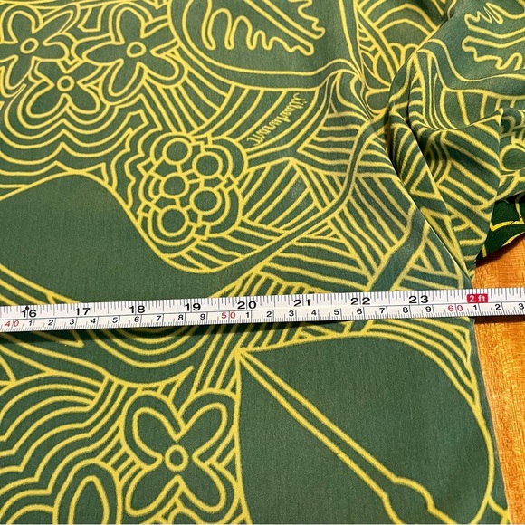 Authentic Manuhealii Caftan in bold green and yellow. Resort, cruise, tropical - Picture 5 of 8